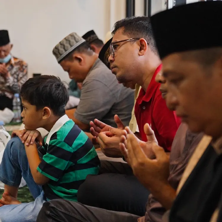 Budaya bertetangga